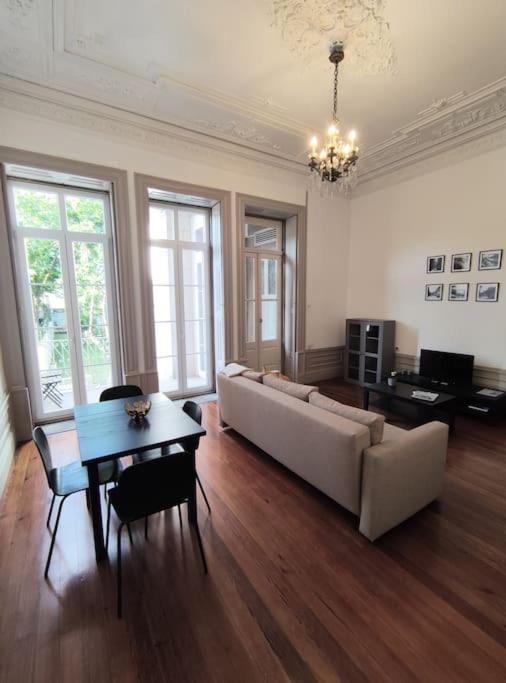 Alvares Cabral Apartamento C Apartment Porto Exterior photo