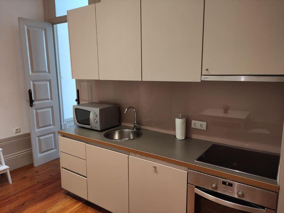 Alvares Cabral Apartamento C Apartment Porto Exterior photo